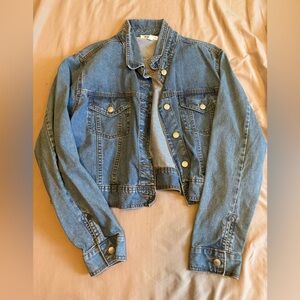Women’s cropped denim jacket
